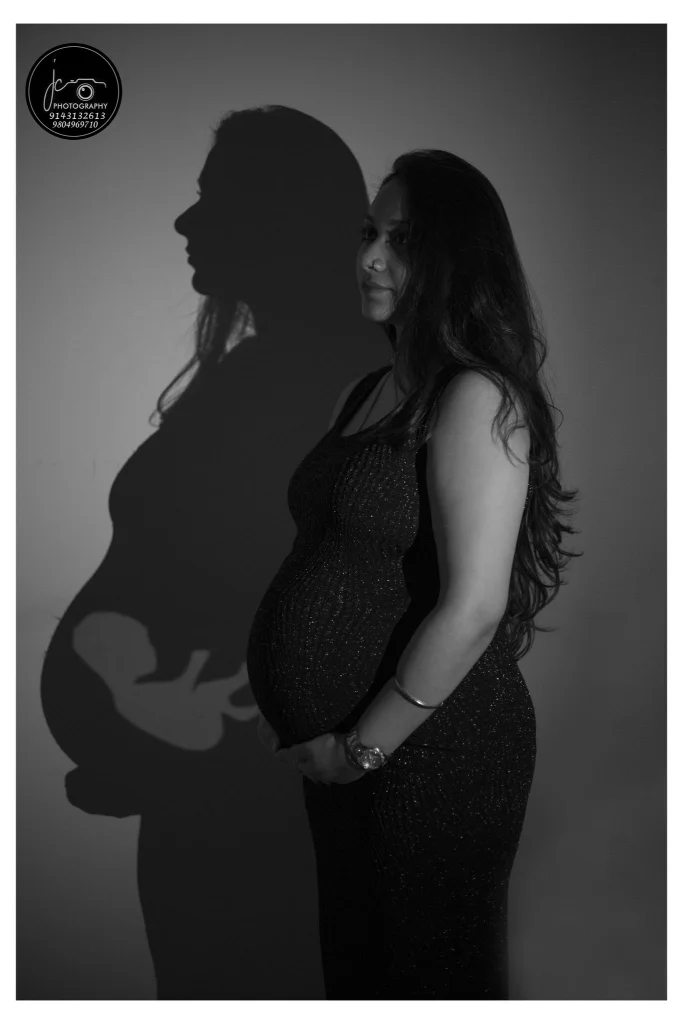 Maternity & Motherhood Portraits - Frame 12