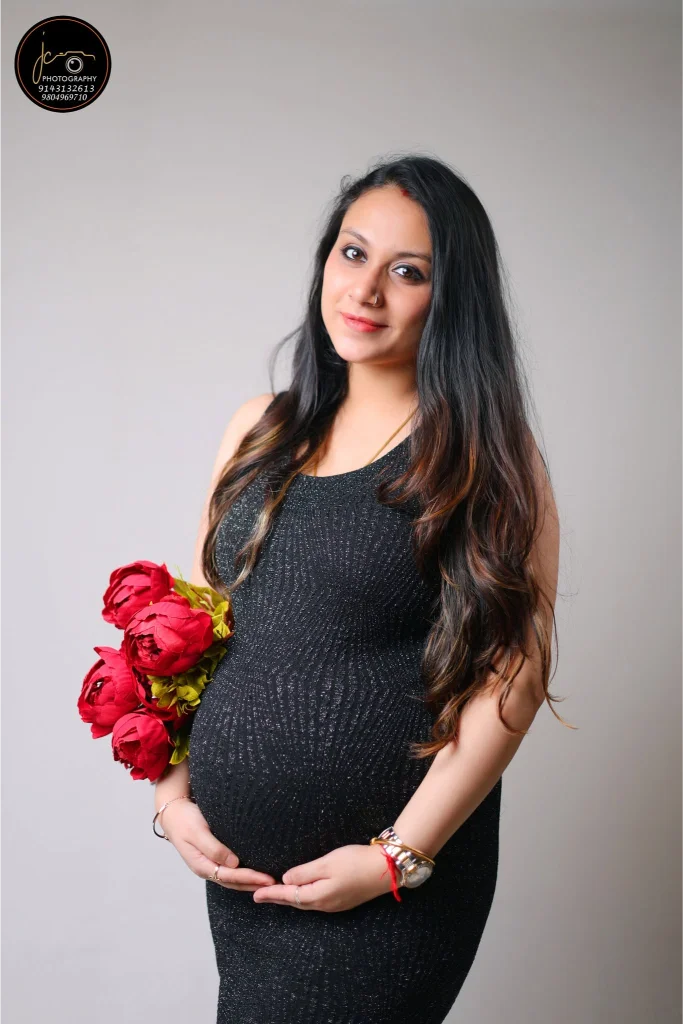 Maternity & Motherhood Portraits - Frame 8