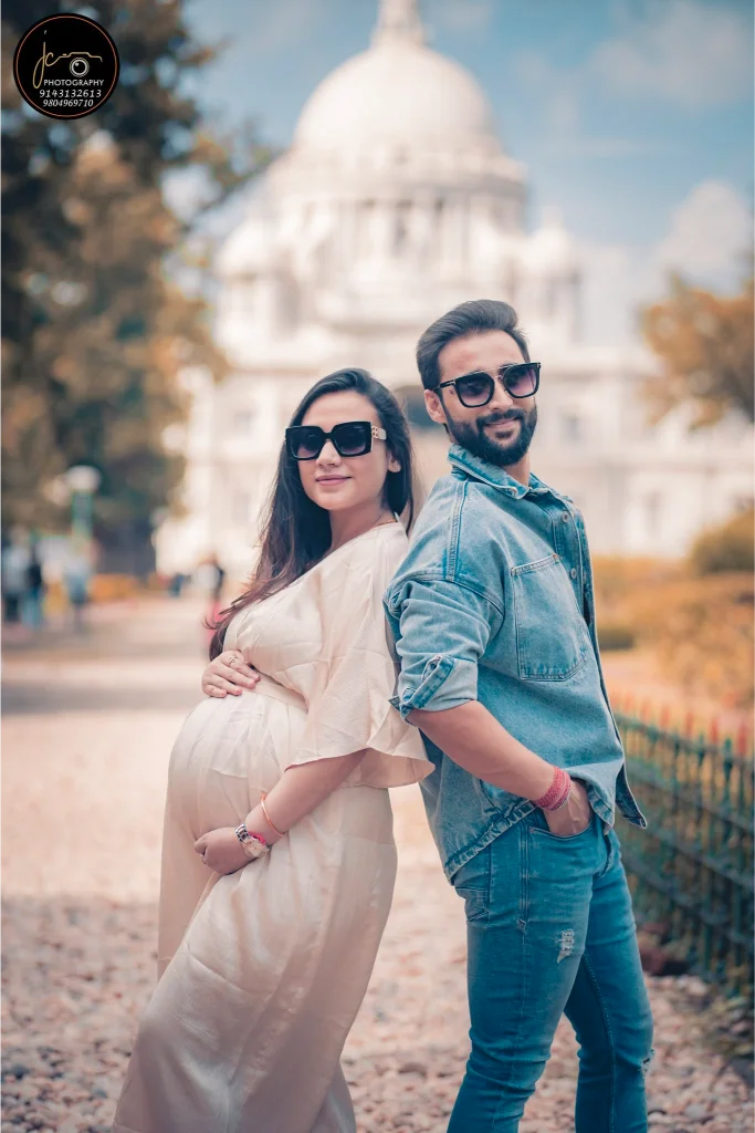 Maternity & Motherhood Portraits - Frame 9